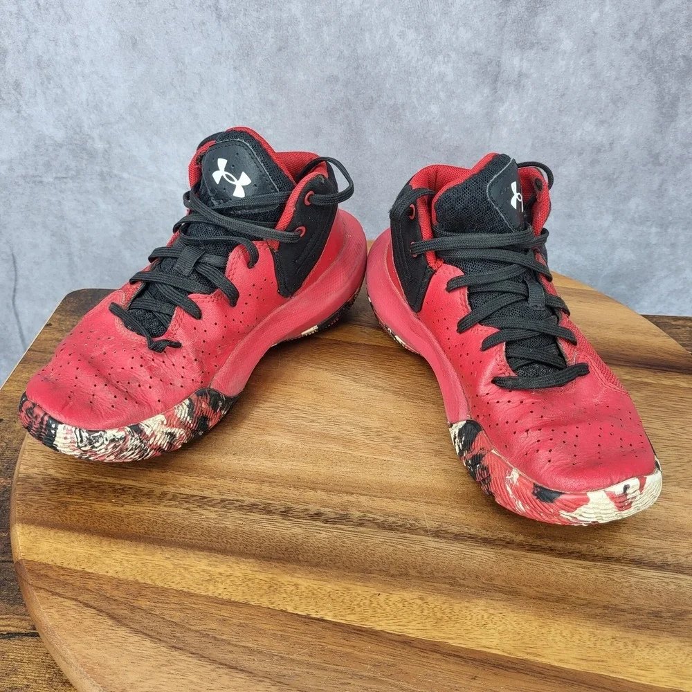 Under Armour Basketball‎ Shoes Boys 4Y Red Perforated Sneakers 3024794-600